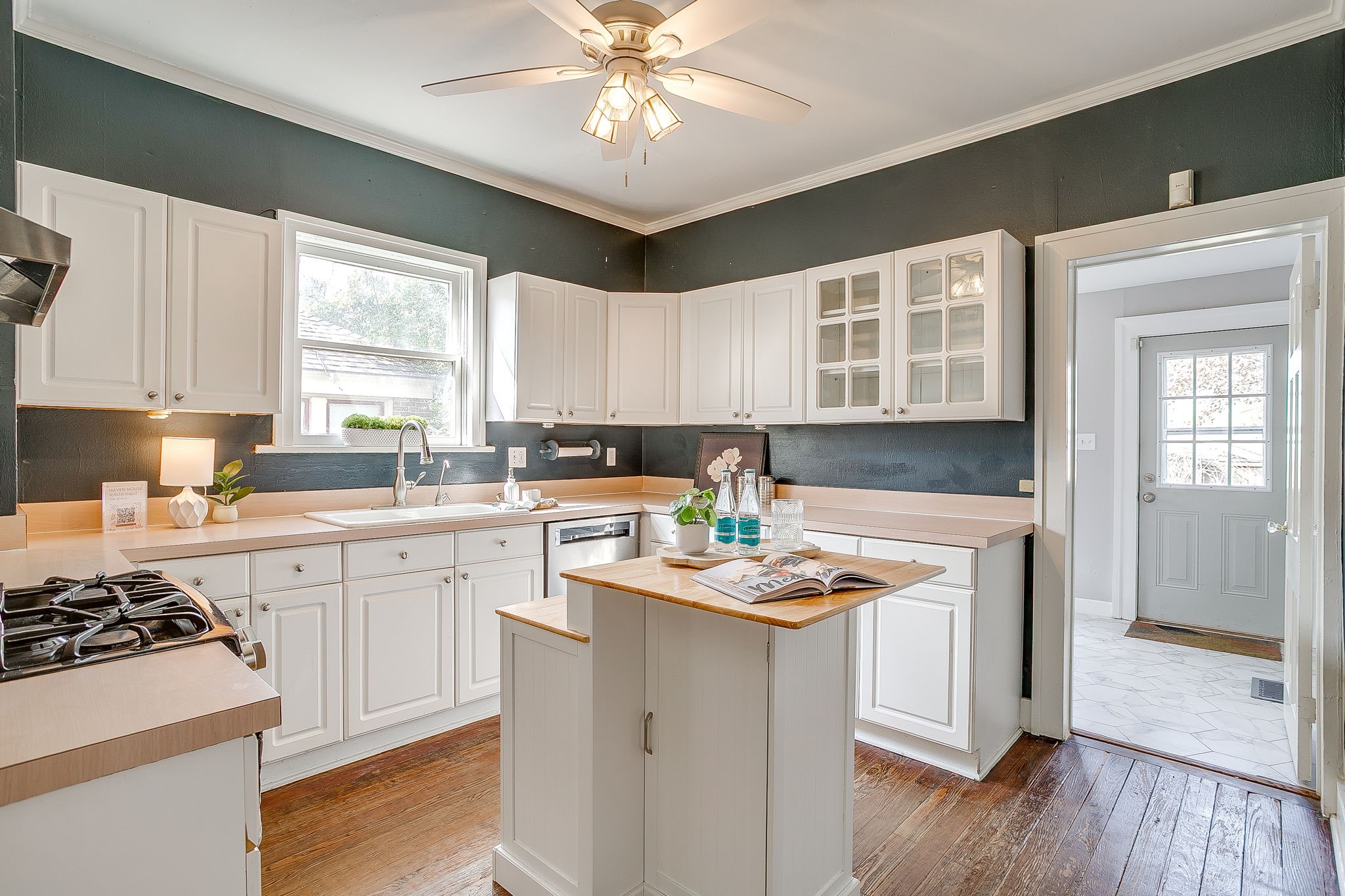 2222 W Magnolia Avenue Fort Worth TX 76110