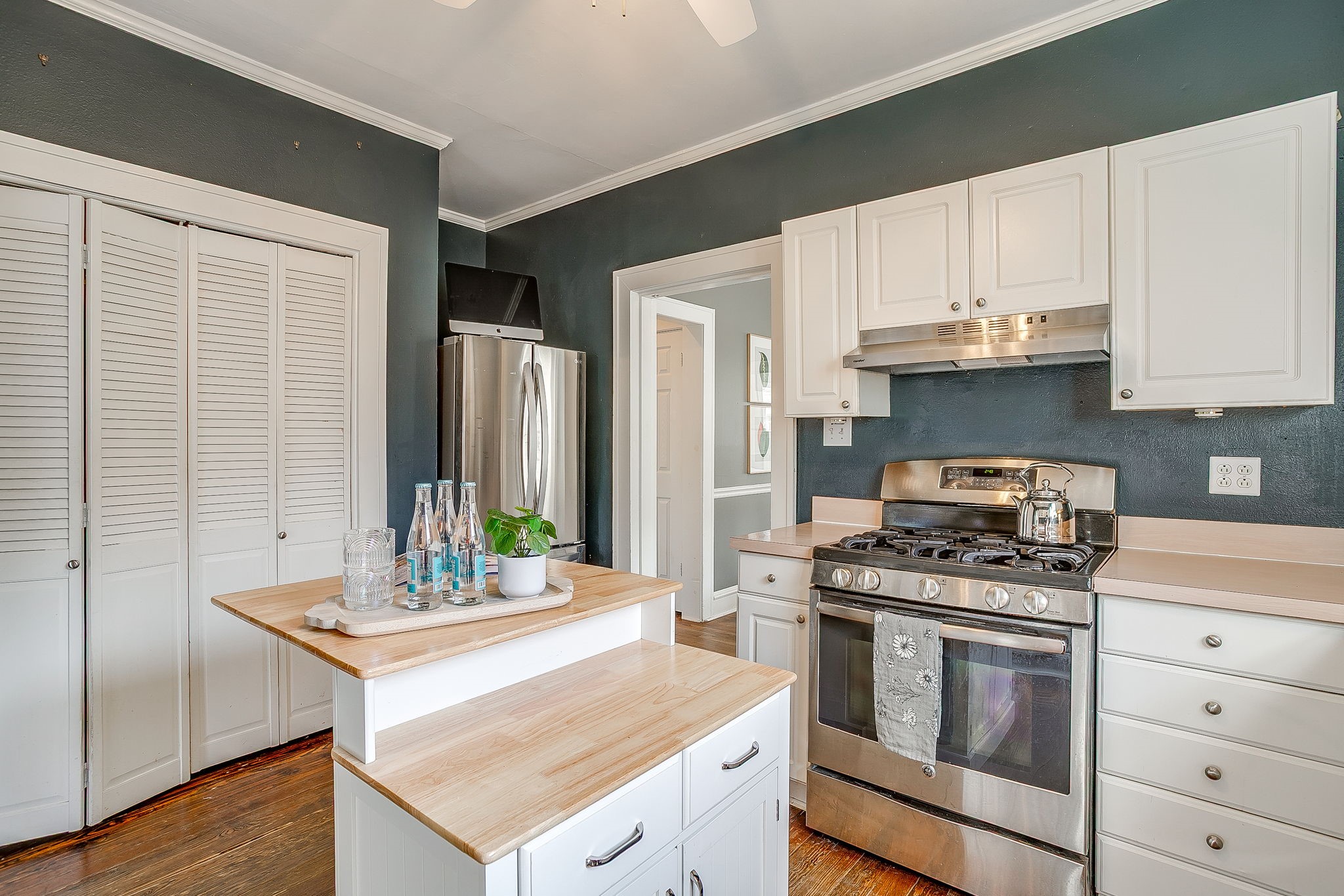 2222 W Magnolia Avenue Fort Worth TX 76110