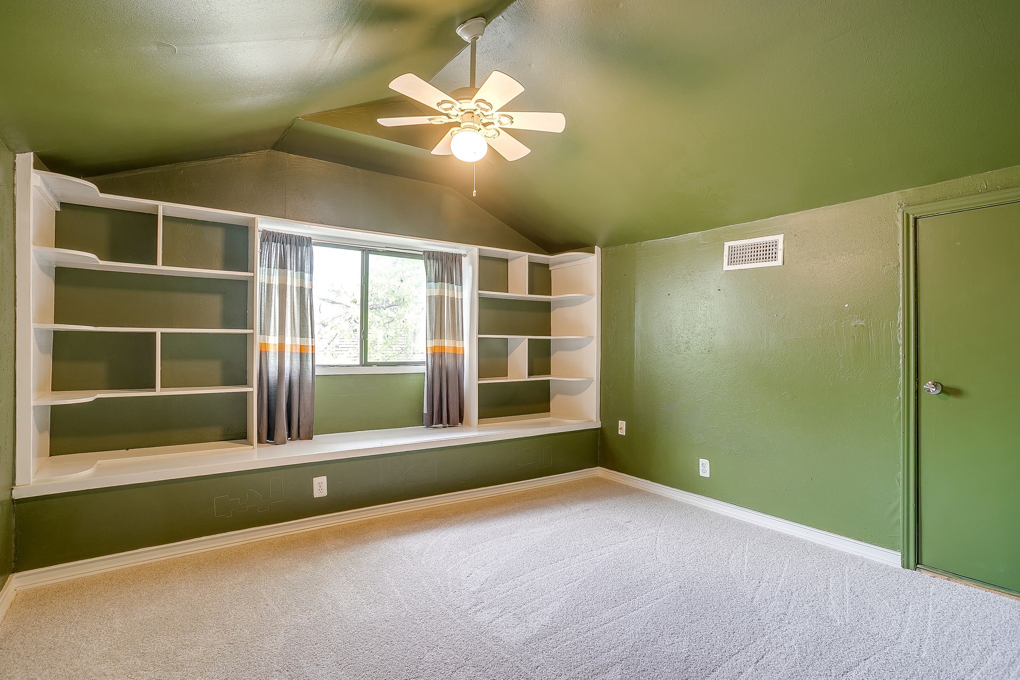 2222 W Magnolia Avenue Fort Worth TX 76110
