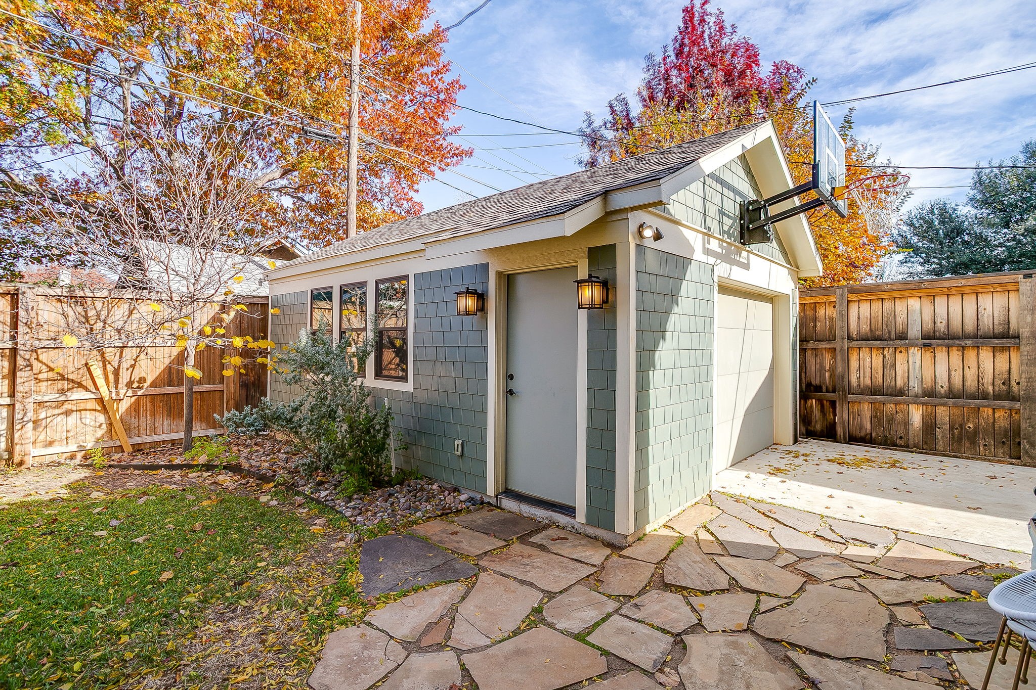 2222 W Magnolia Avenue Fort Worth TX 76110