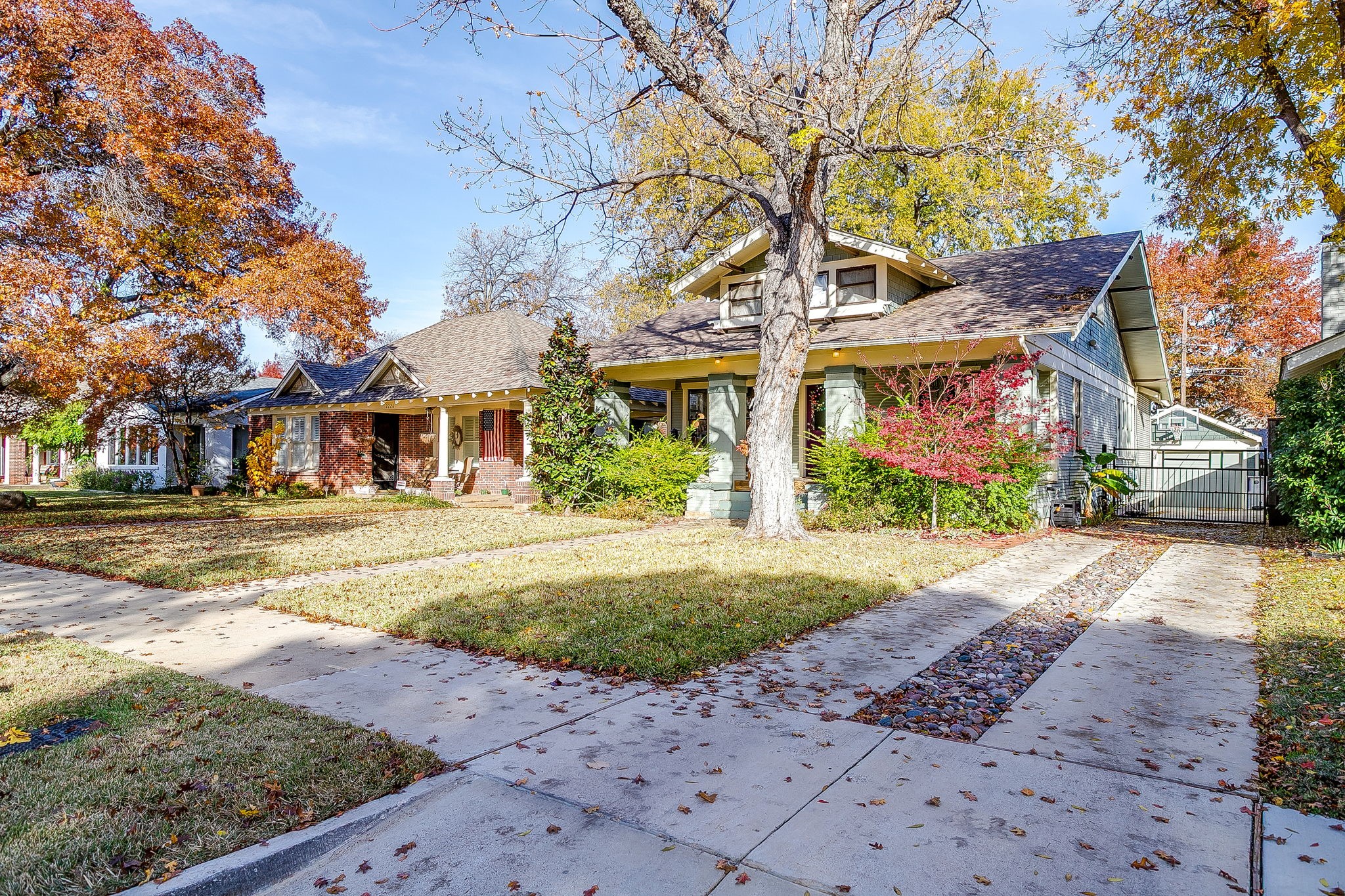 2222 W Magnolia Avenue Fort Worth TX 76110