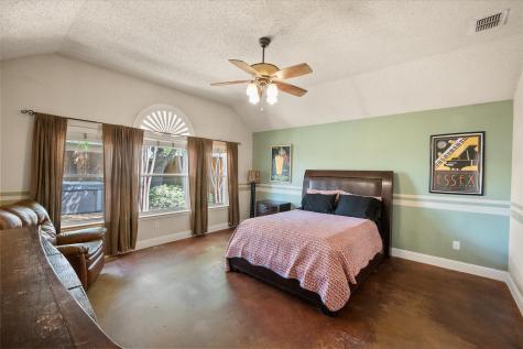 1305 Liverpool Lane Mansfield TX 76063