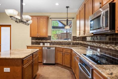 1305 Liverpool Lane Mansfield TX 76063