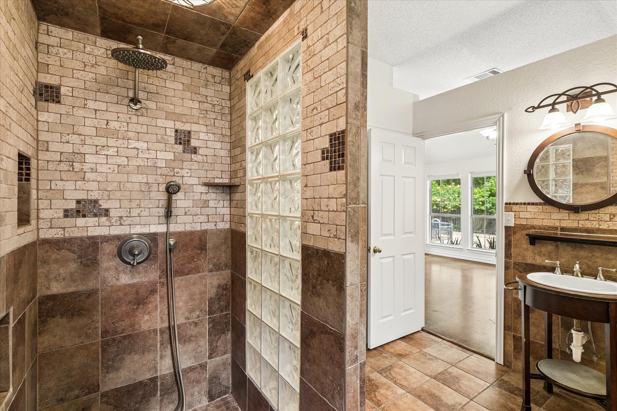 1263 Wendy Court Kennedale TX 76060