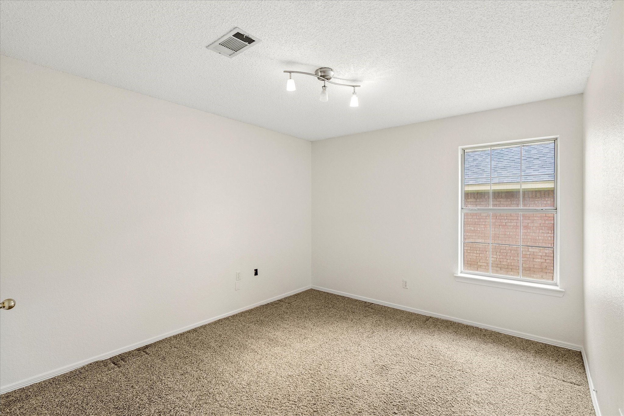 1263 Wendy Court Kennedale TX 76060