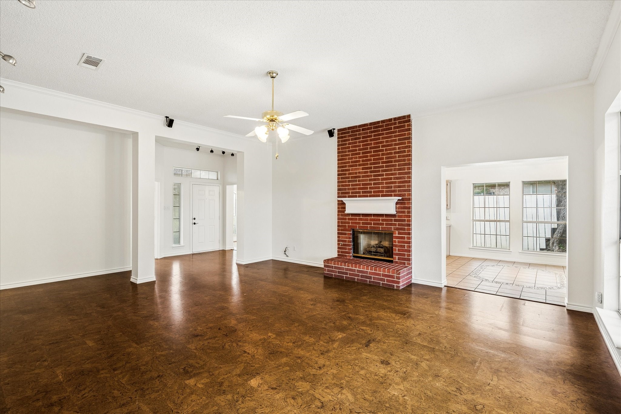 1263 Wendy Court Kennedale TX 76060