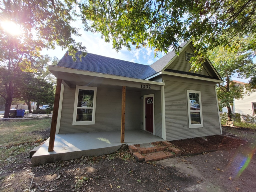 1002 N Harrison Avenue Sherman TX 75090