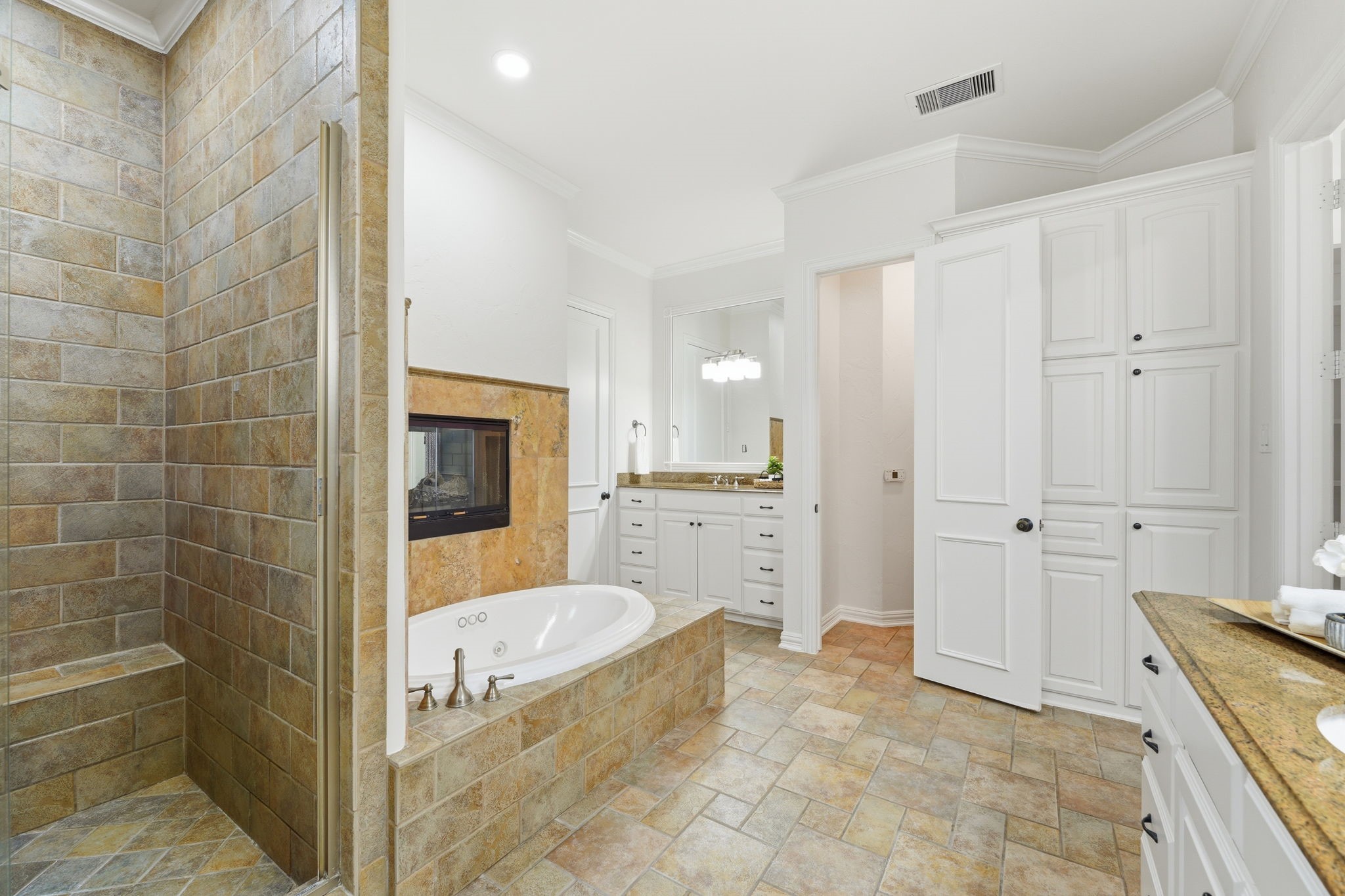 122 Salsbury Circle Murphy TX 75094