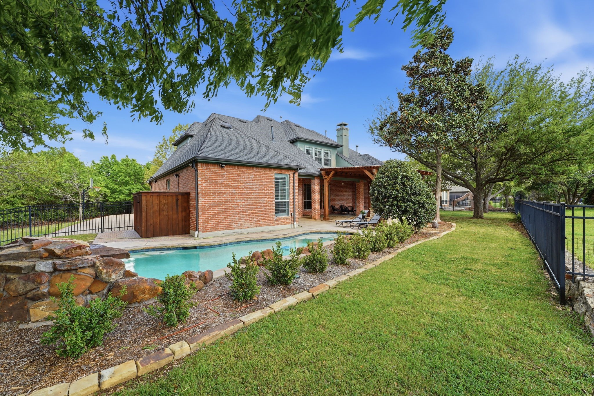 122 Salsbury Circle Murphy TX 75094