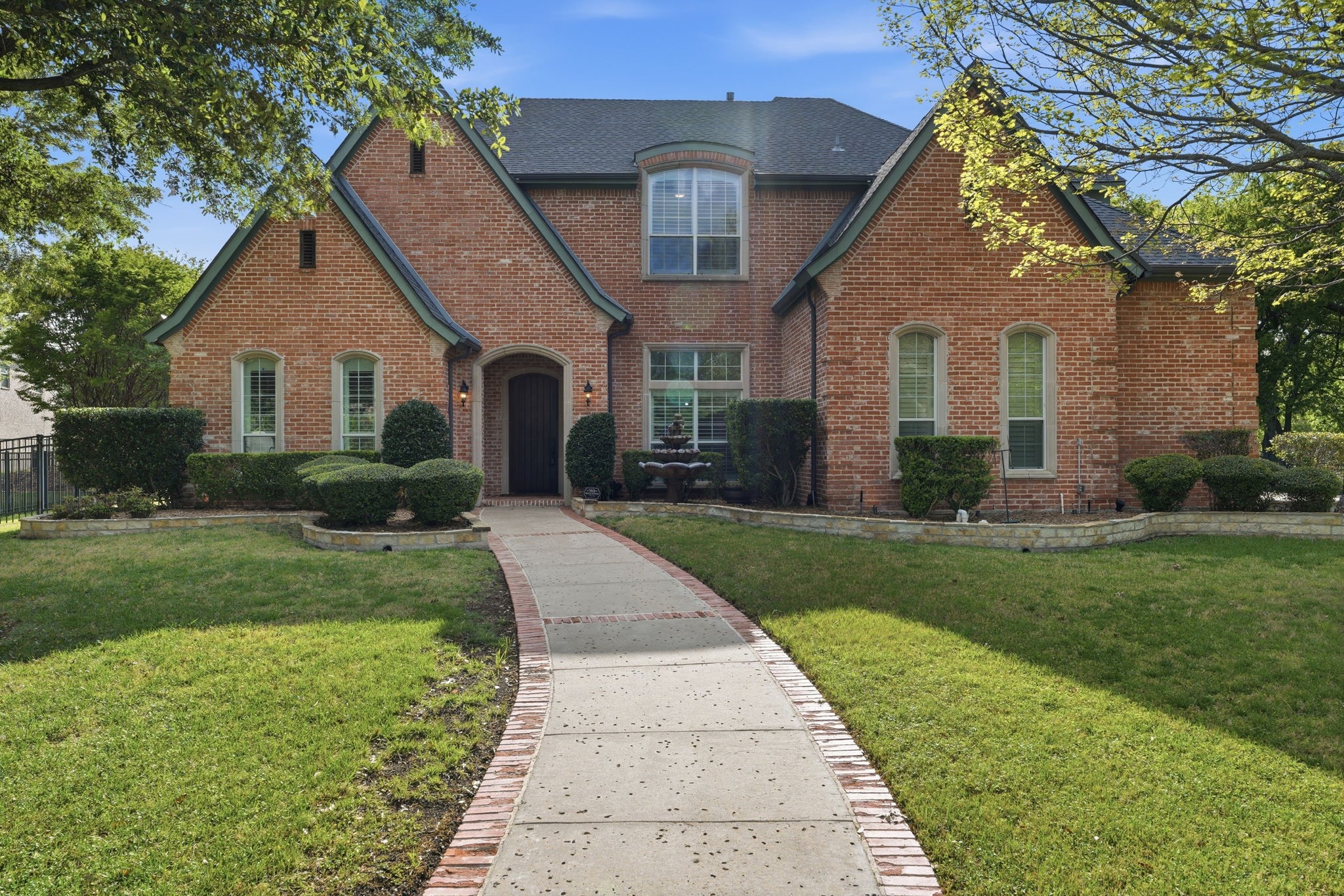 122 Salsbury Circle Murphy TX 75094