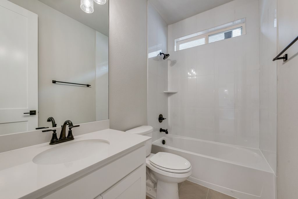 1259 Calebria Way Fate TX 75087