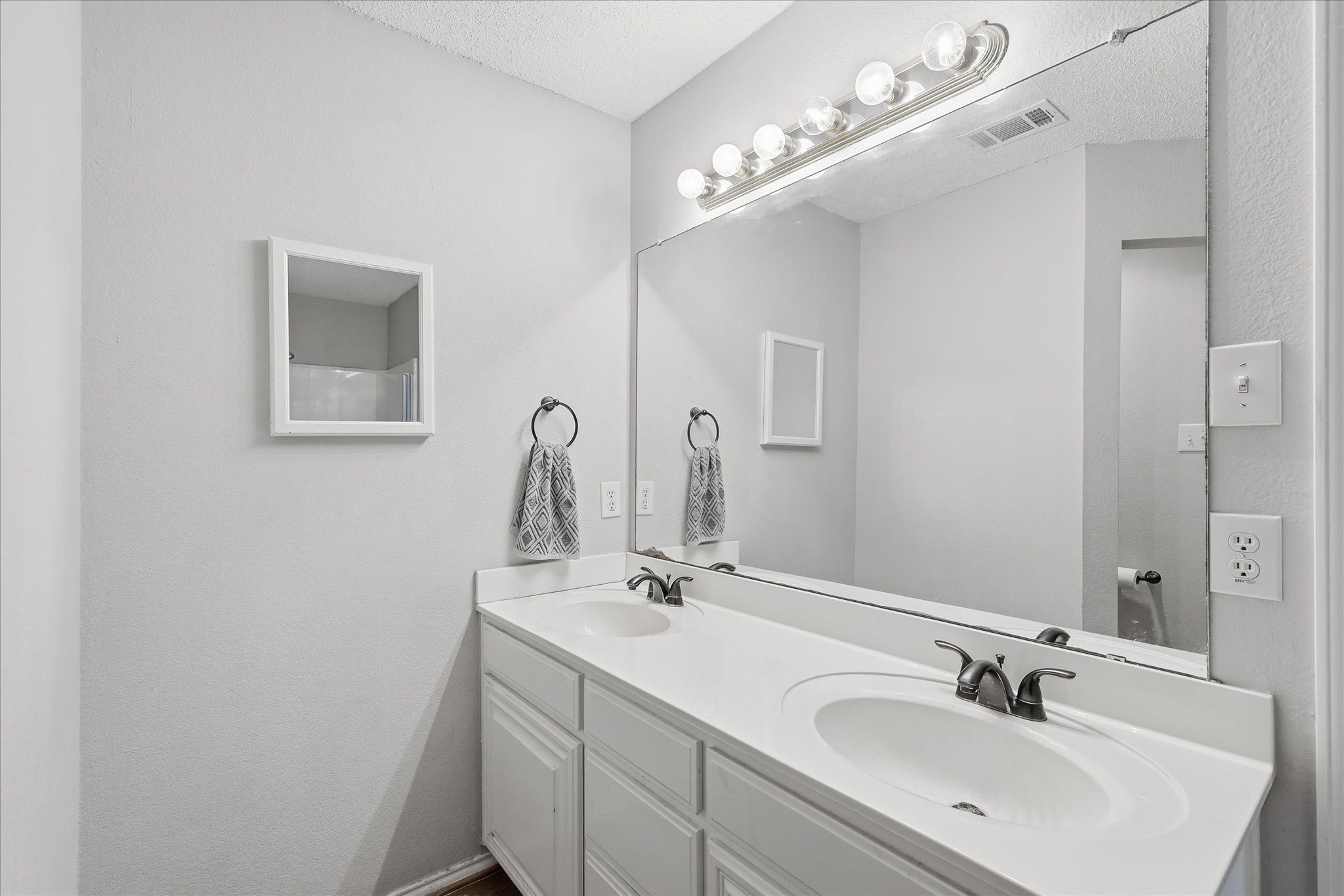 1822 Cancun Drive Mansfield TX 76063
