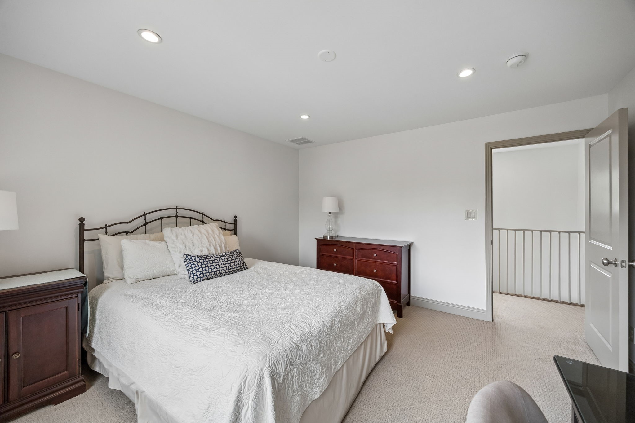 9261 Meadowglen Drive Dallas TX 75238
