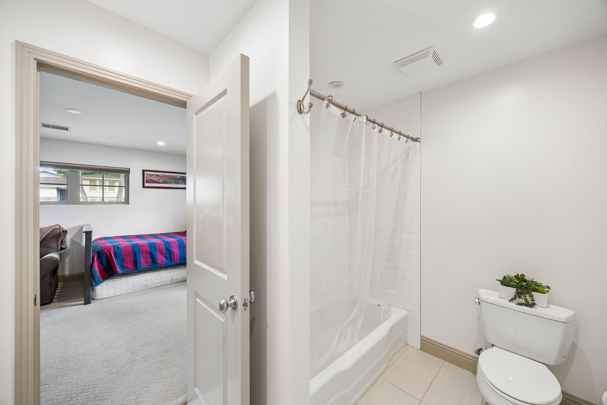 9261 Meadowglen Drive Dallas TX 75238