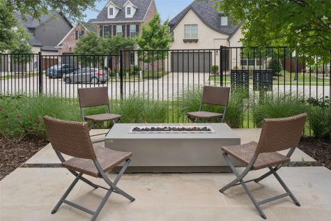 915 Oakhill Street Allen TX 75013