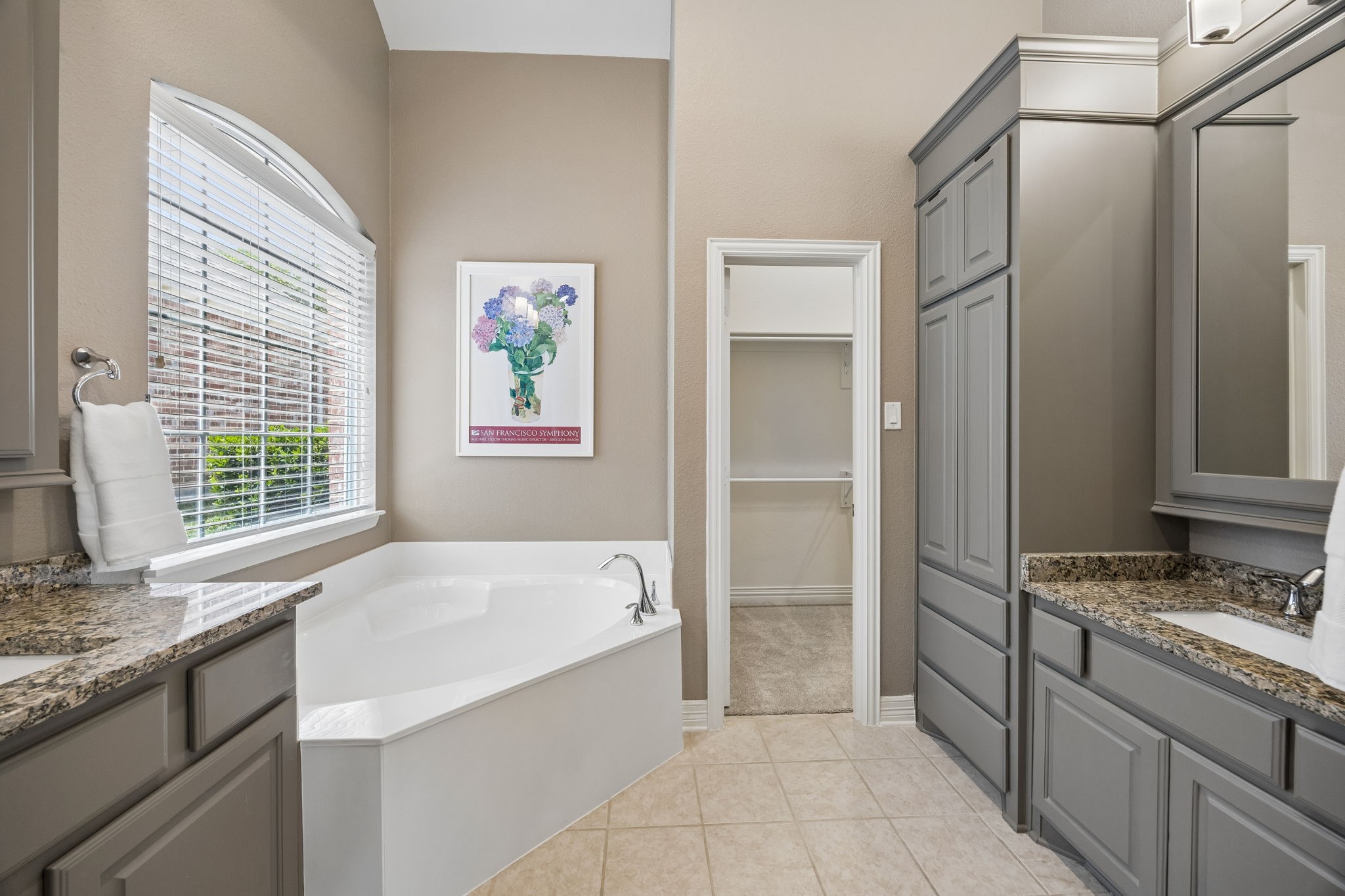 2209 Stonehenge Lane Lewisville TX 75056