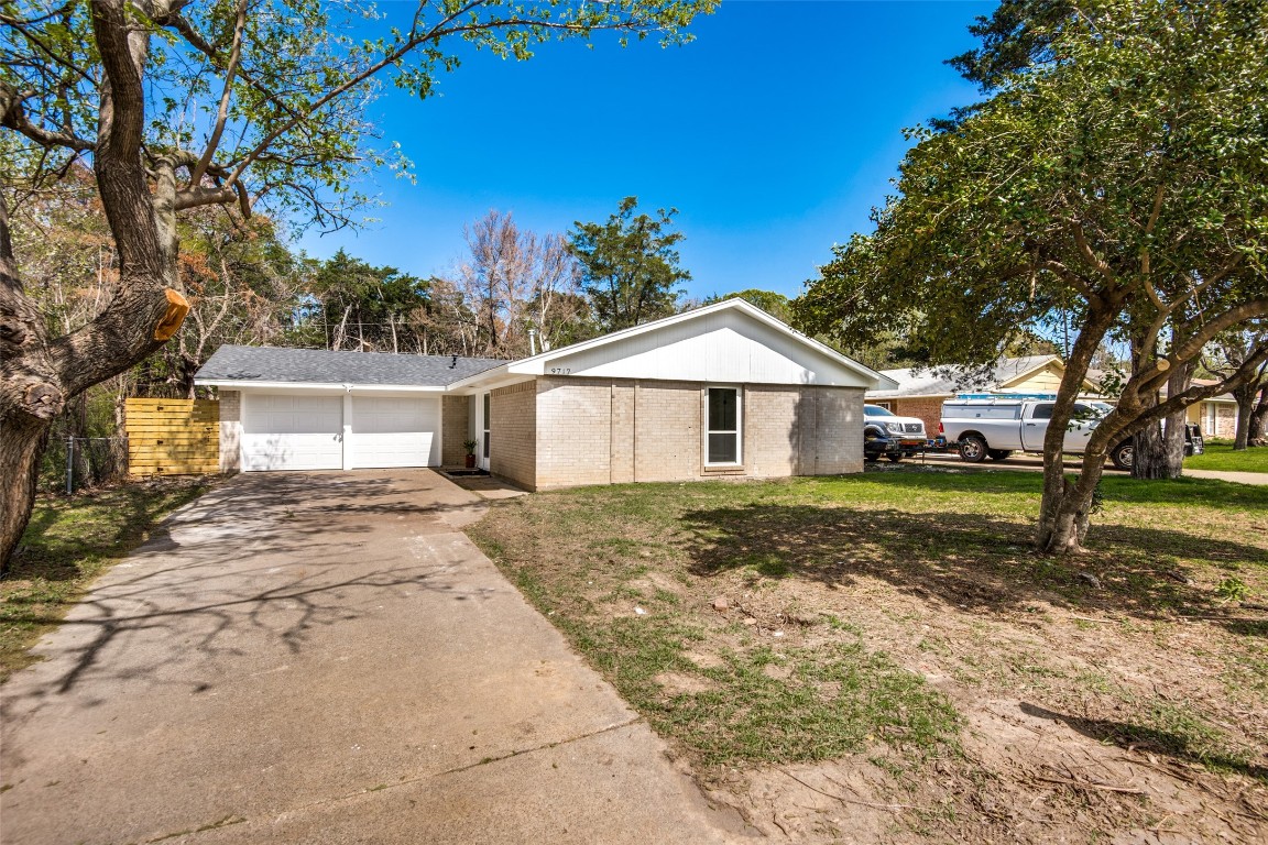 9717 Grove Oaks Boulevard Dallas TX 75217