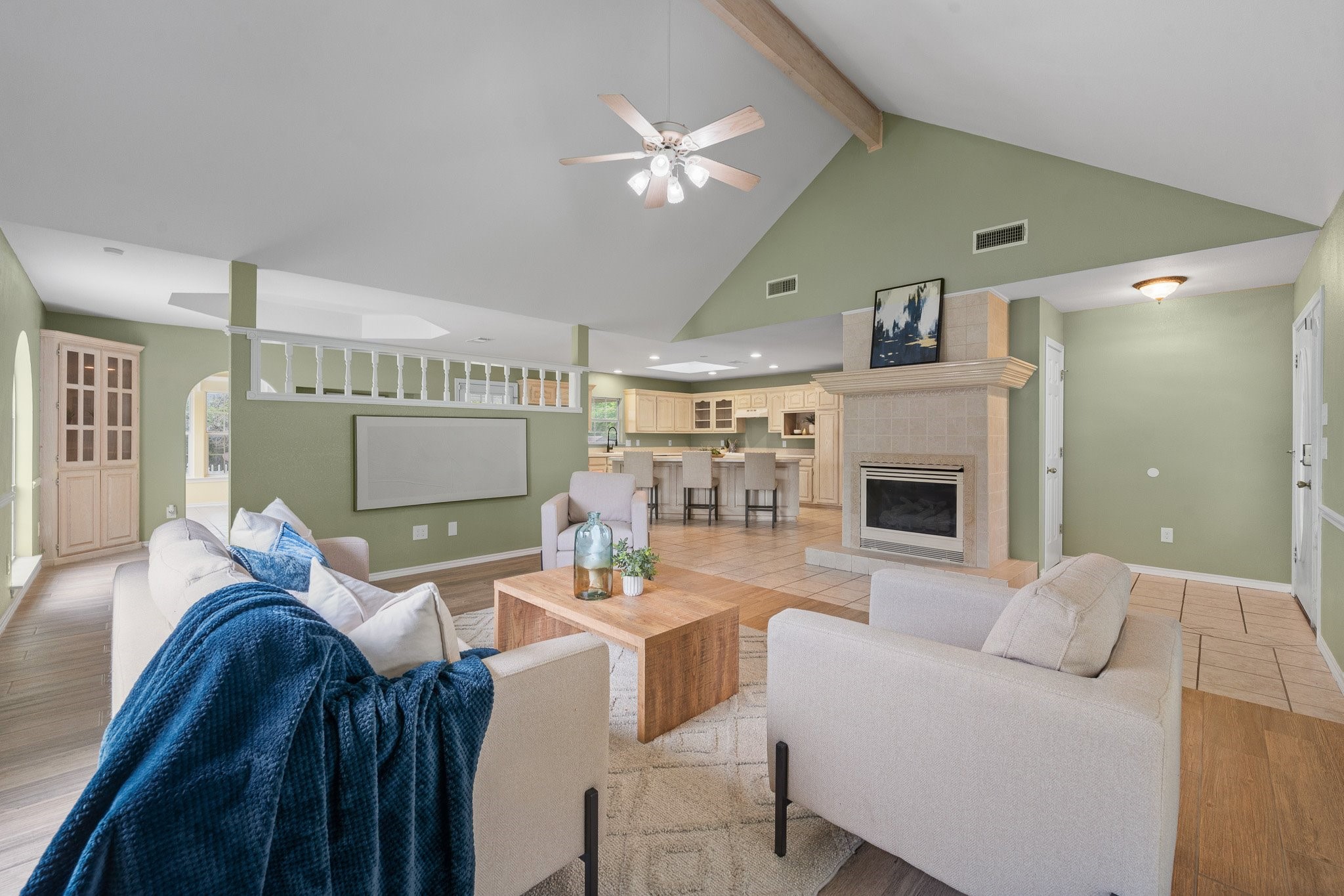 639 S Rough Creek Court Granbury TX 76048