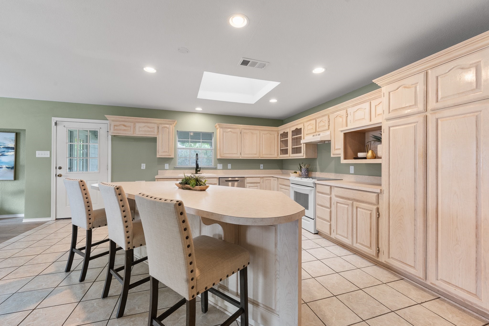 639 S Rough Creek Court Granbury TX 76048
