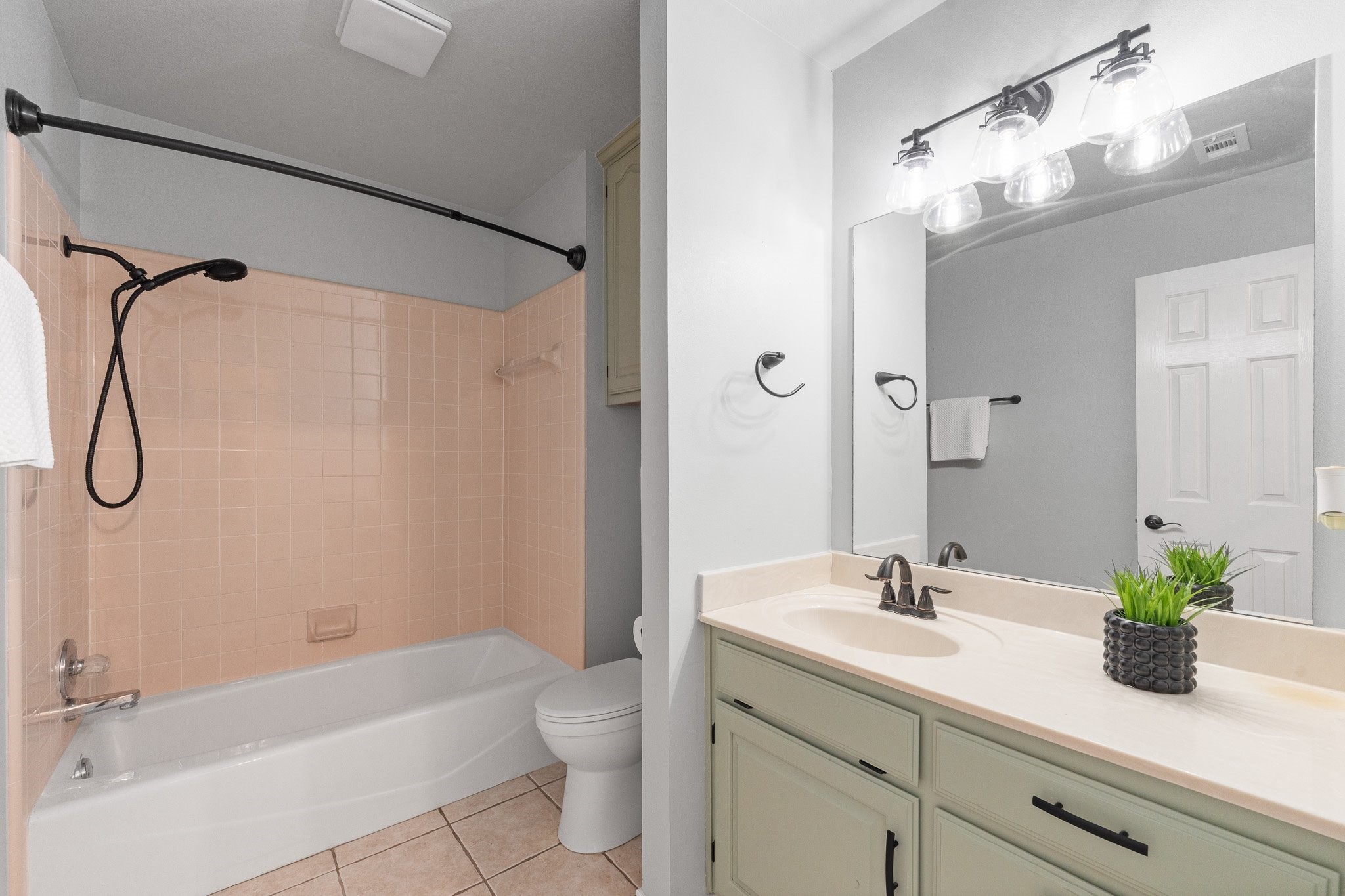 639 S Rough Creek Court Granbury TX 76048
