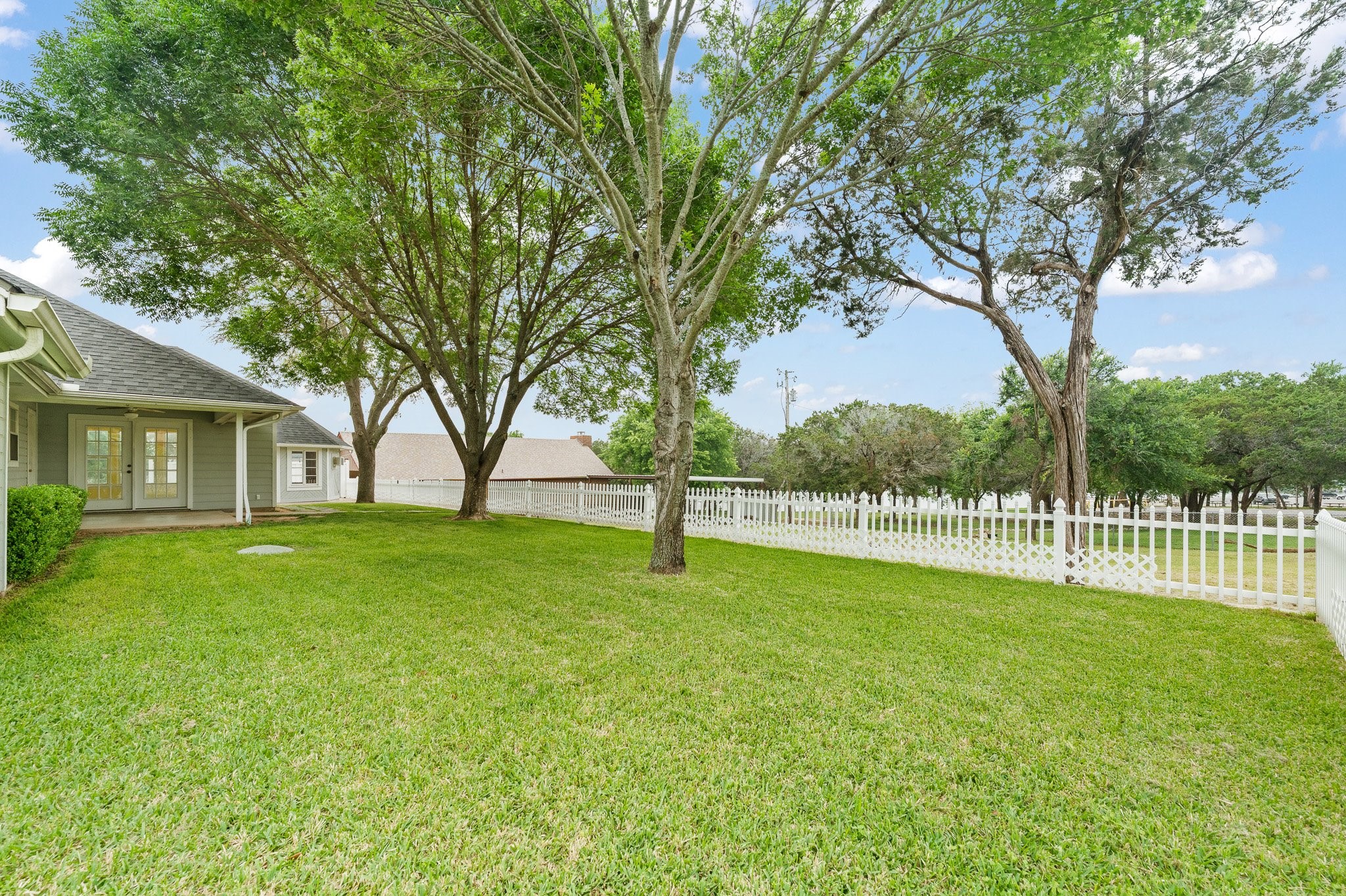 639 S Rough Creek Court Granbury TX 76048