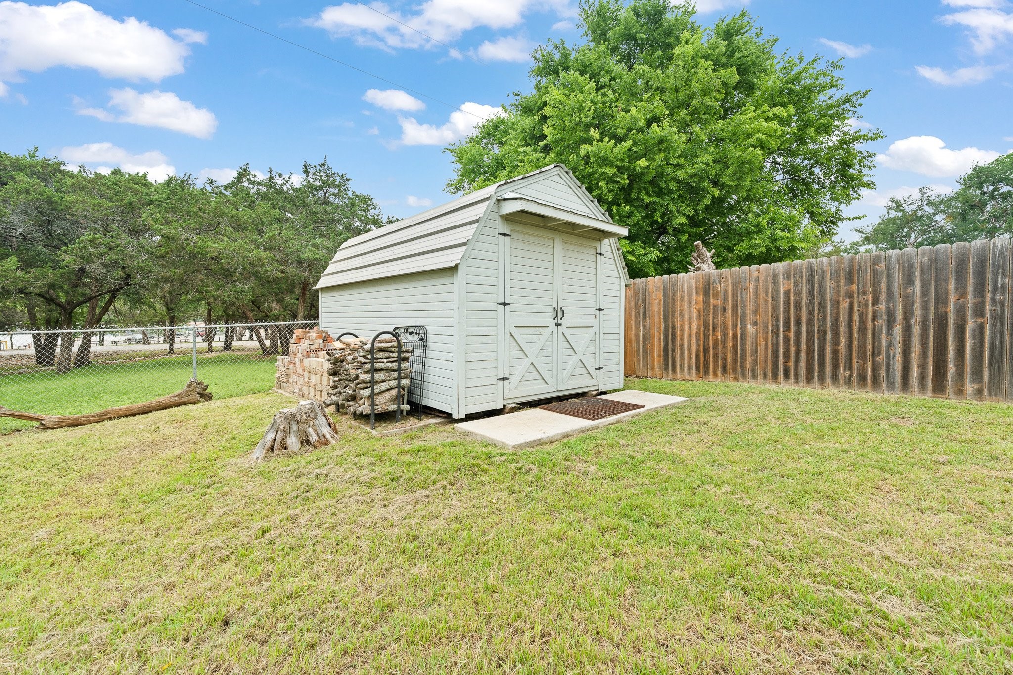 639 S Rough Creek Court Granbury TX 76048