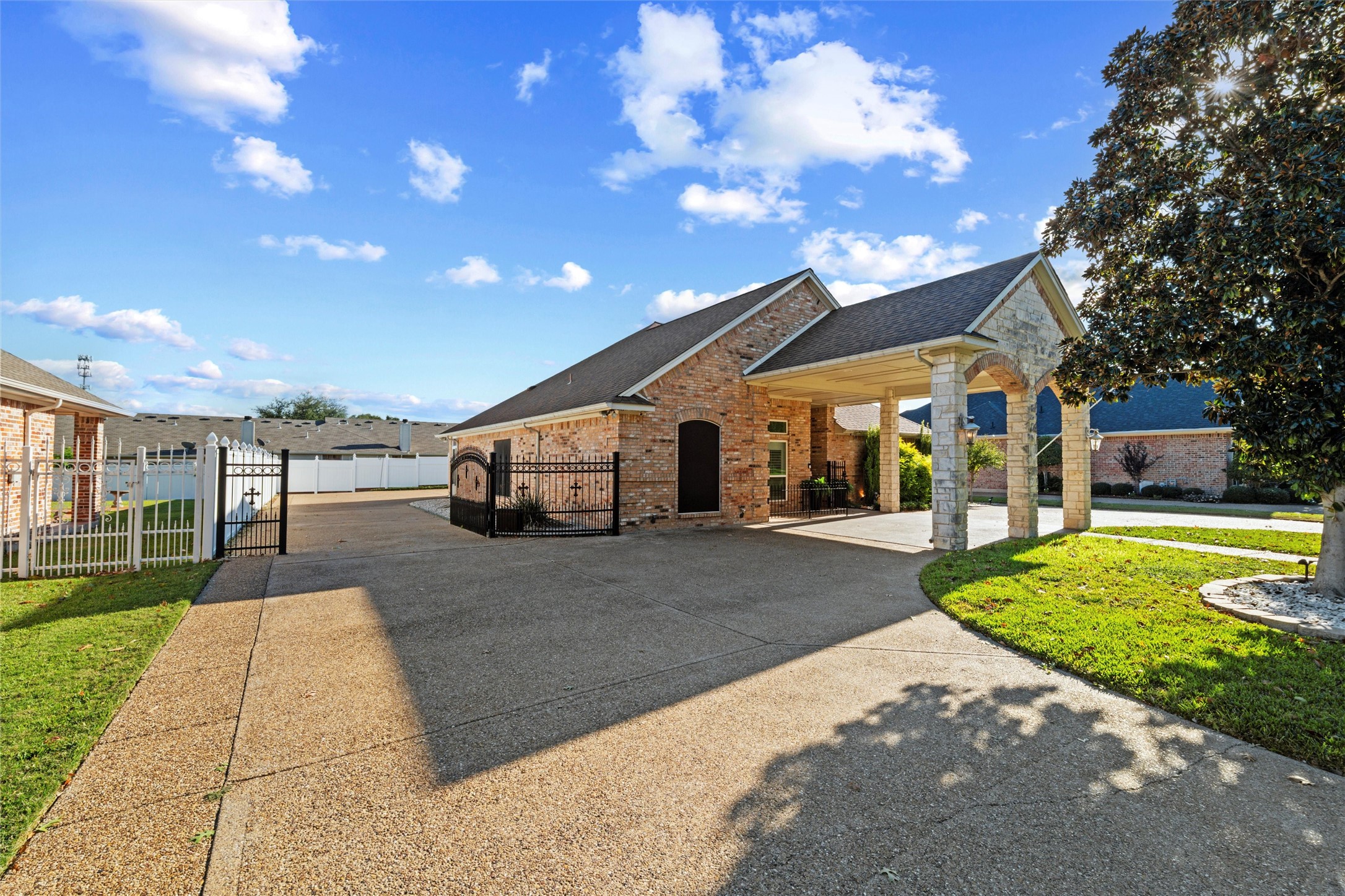 816 Amherst Drive Waxahachie TX 75165