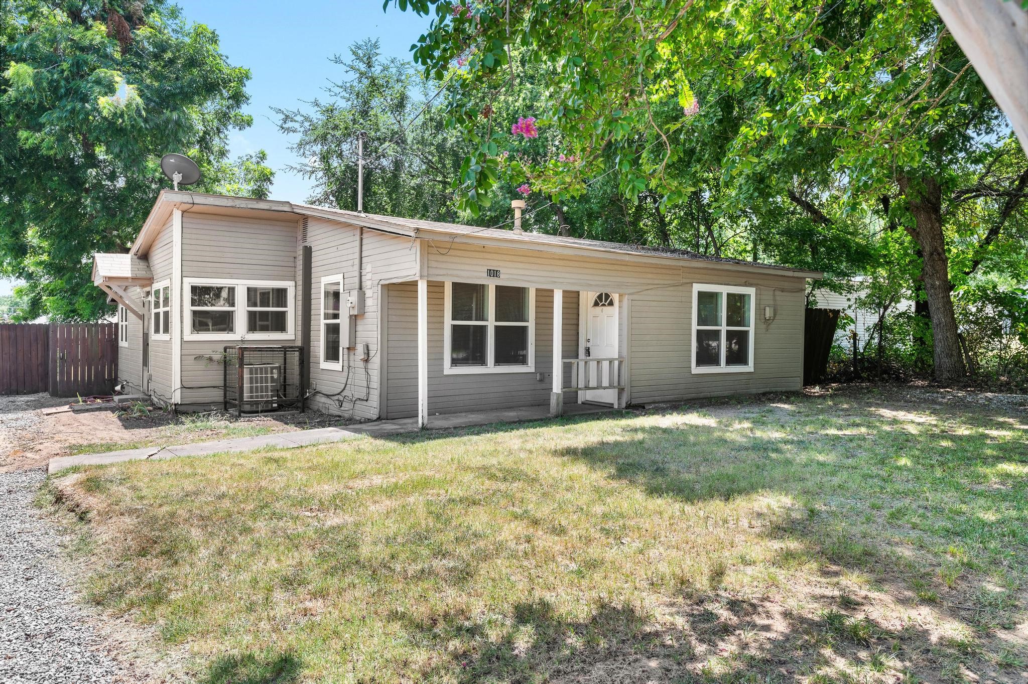 1018 Dubois Street Denison TX 75020