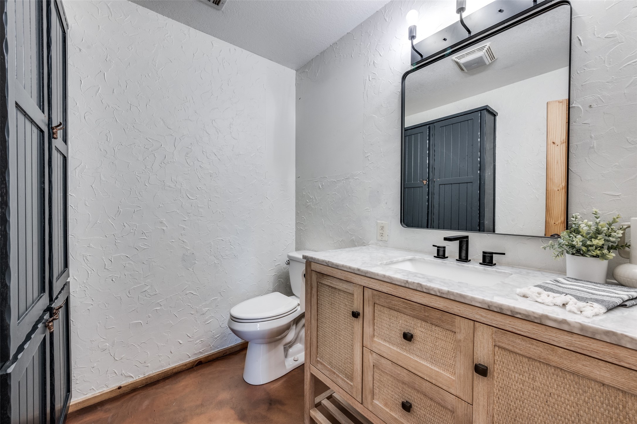 1353 Spring Creek Road Collinsville TX 76233