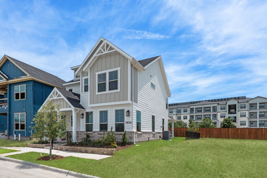1806 Waterwalk Drive Rowlett TX 75088