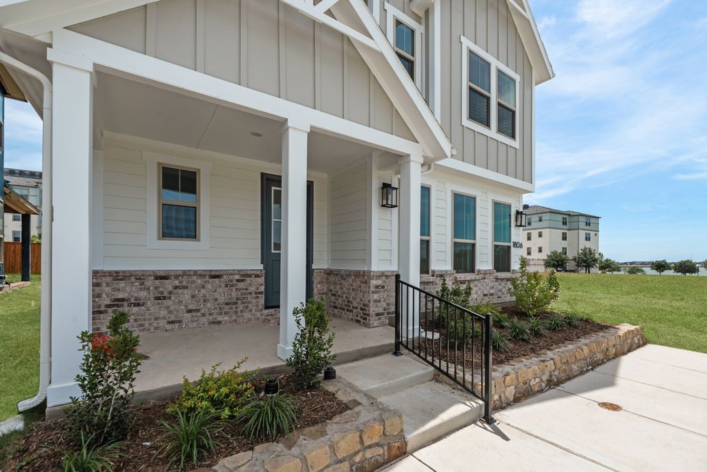 1806 Waterwalk Drive Rowlett TX 75088