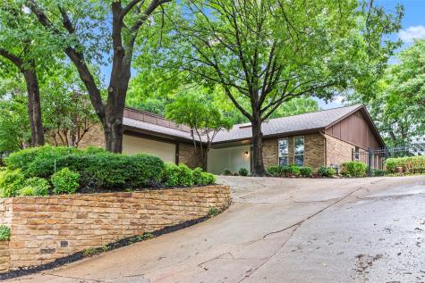 2705 Woodshire Drive Arlington TX 76016