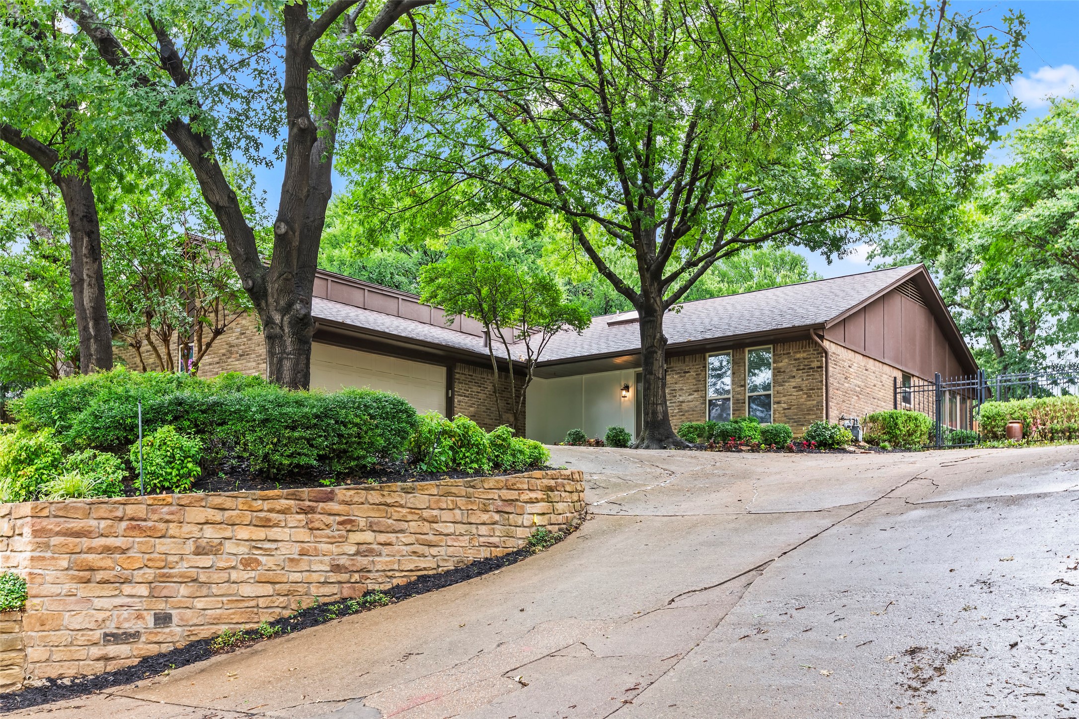2705 Woodshire Drive Arlington TX 76016