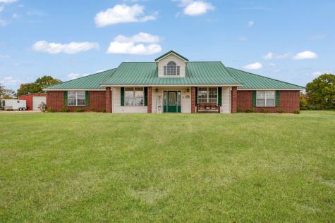 1005 E Highway 82 Blossom TX 75416