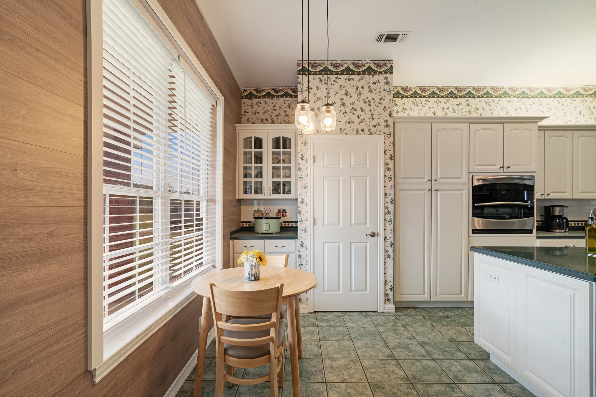 1005 E Highway 82 Blossom TX 75416