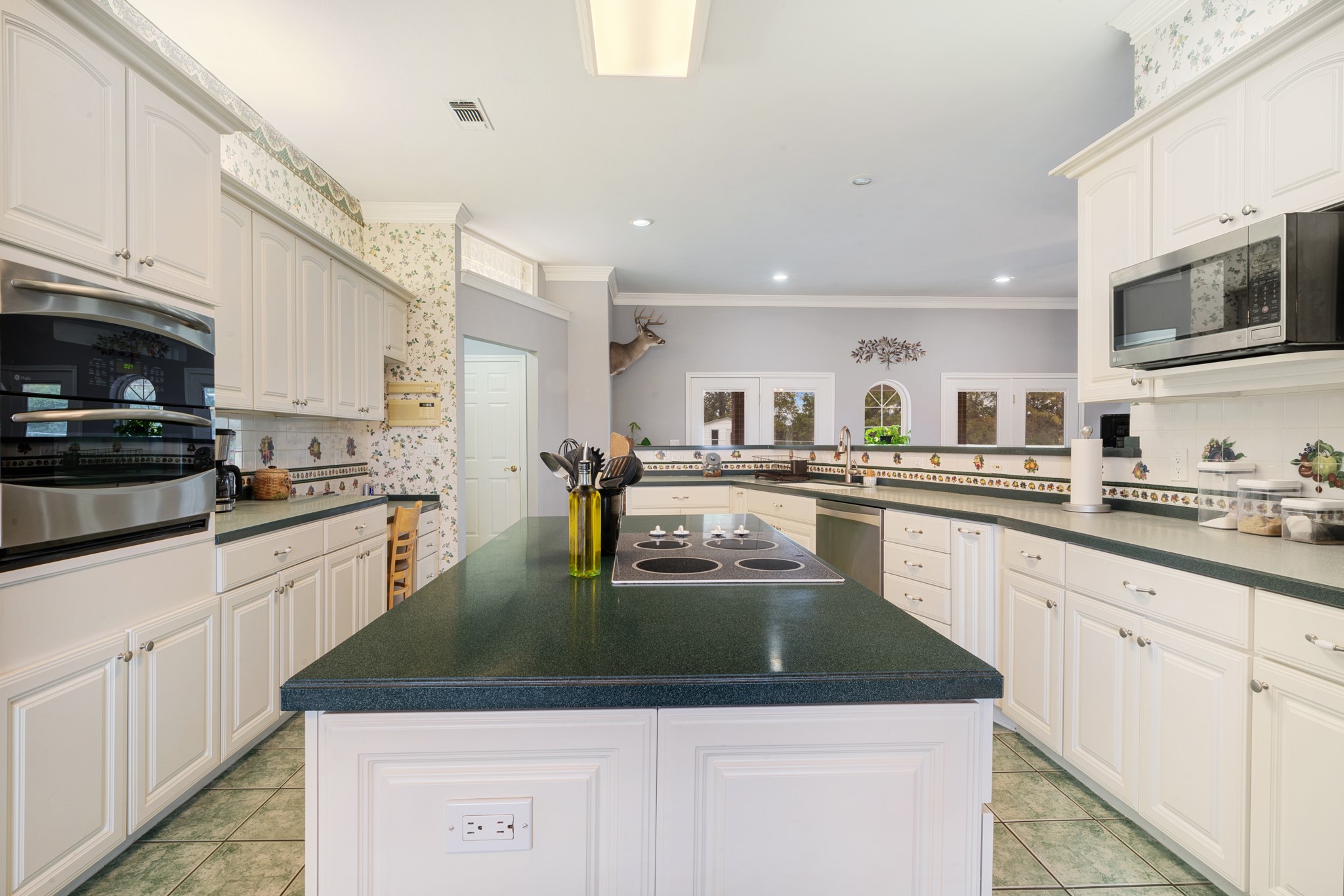 1005 E Highway 82 Blossom TX 75416