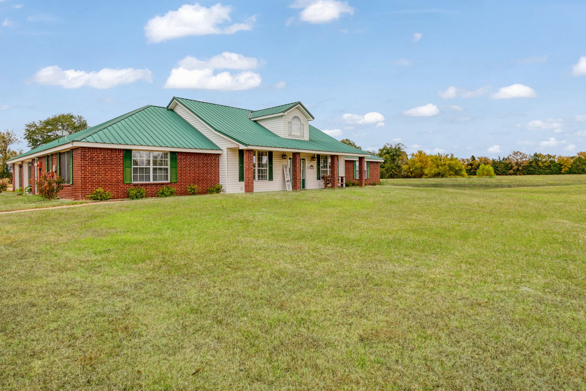 1005 E Highway 82 Blossom TX 75416