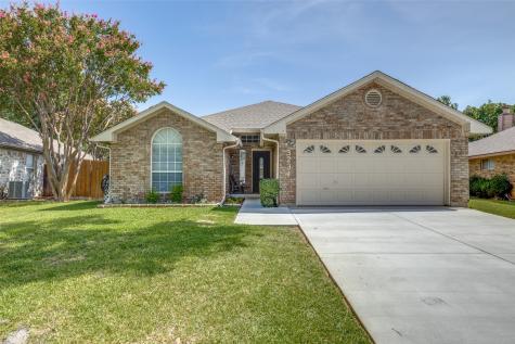 3234 Wuthering Circle Grand Prairie TX 75052