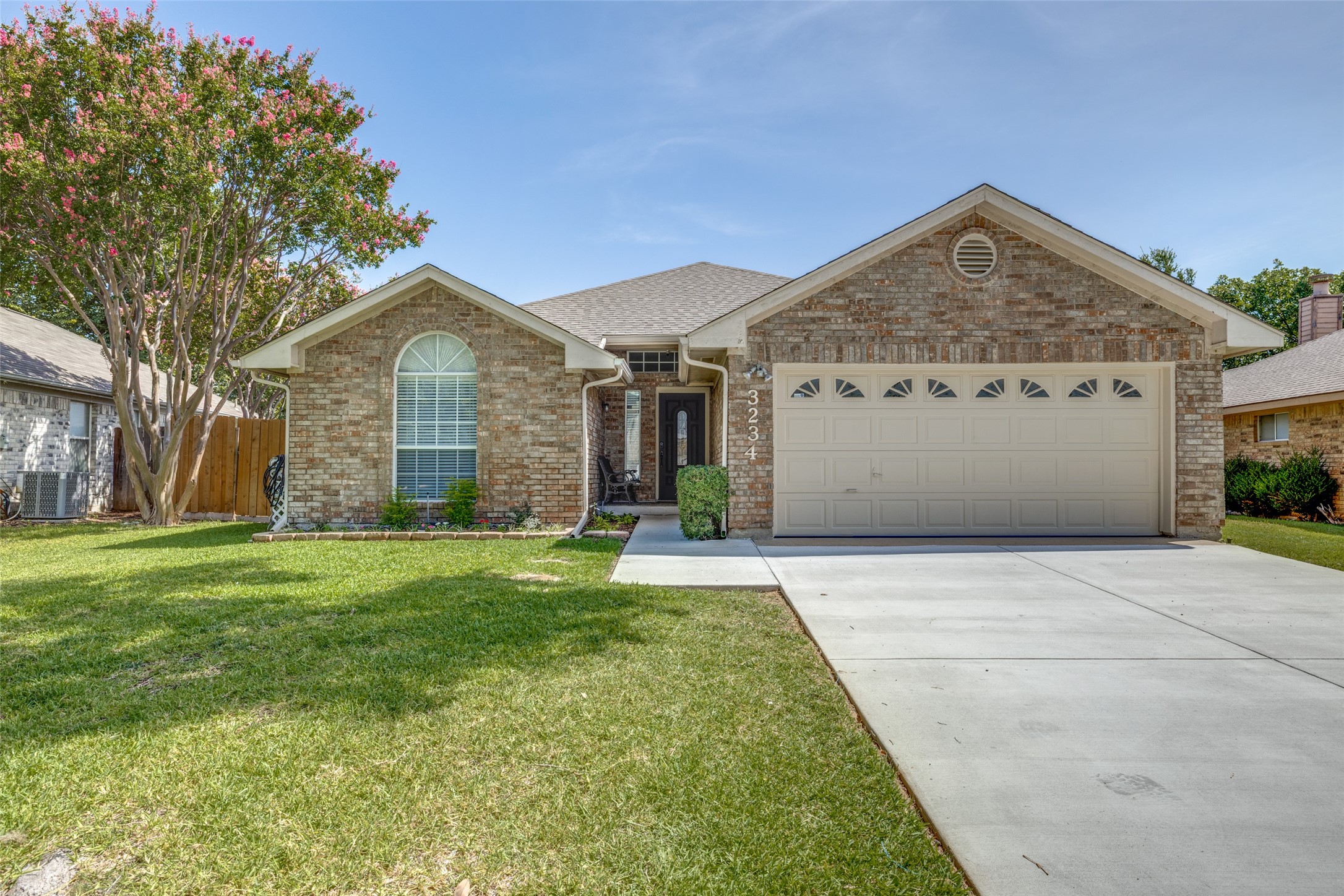 3234 Wuthering Circle Grand Prairie TX 75052