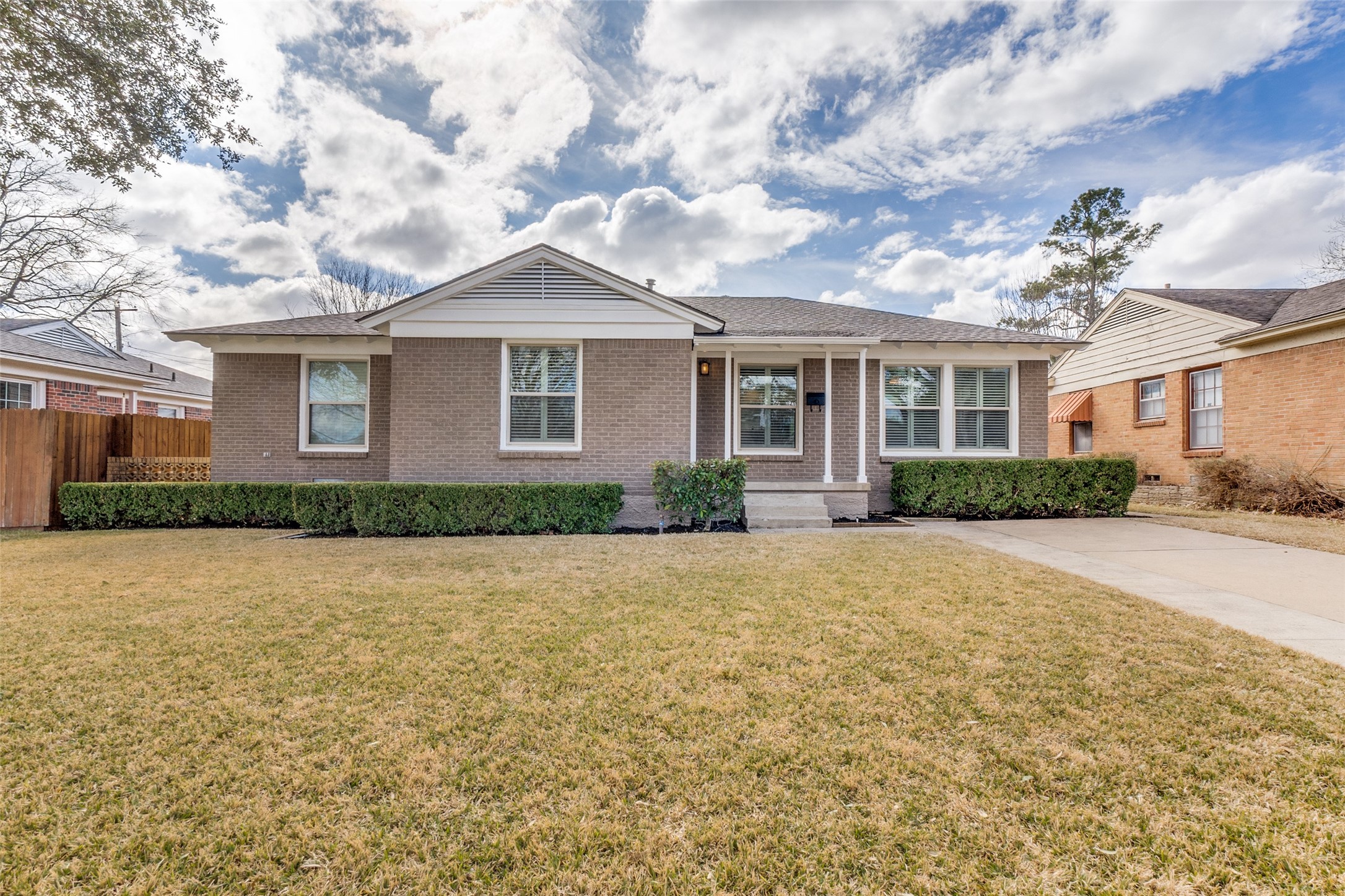 623 Brookhurst Drive Dallas TX 75218