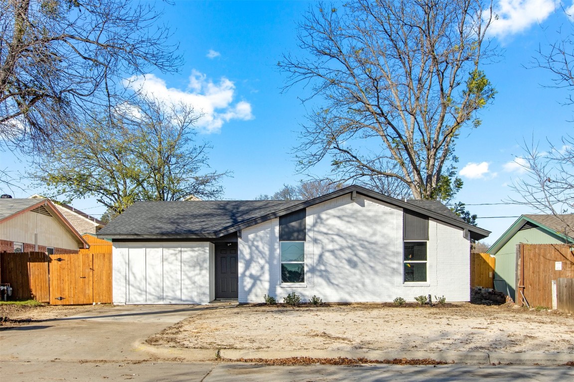 1514 Granada Street Grand Prairie TX 75051