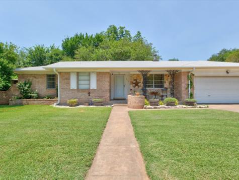 719 Lipan Drive Granbury TX 76048