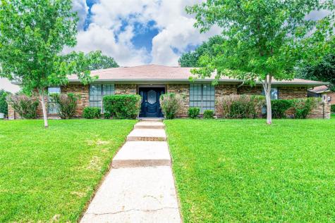 3902 Azalea Lane Garland TX 75043