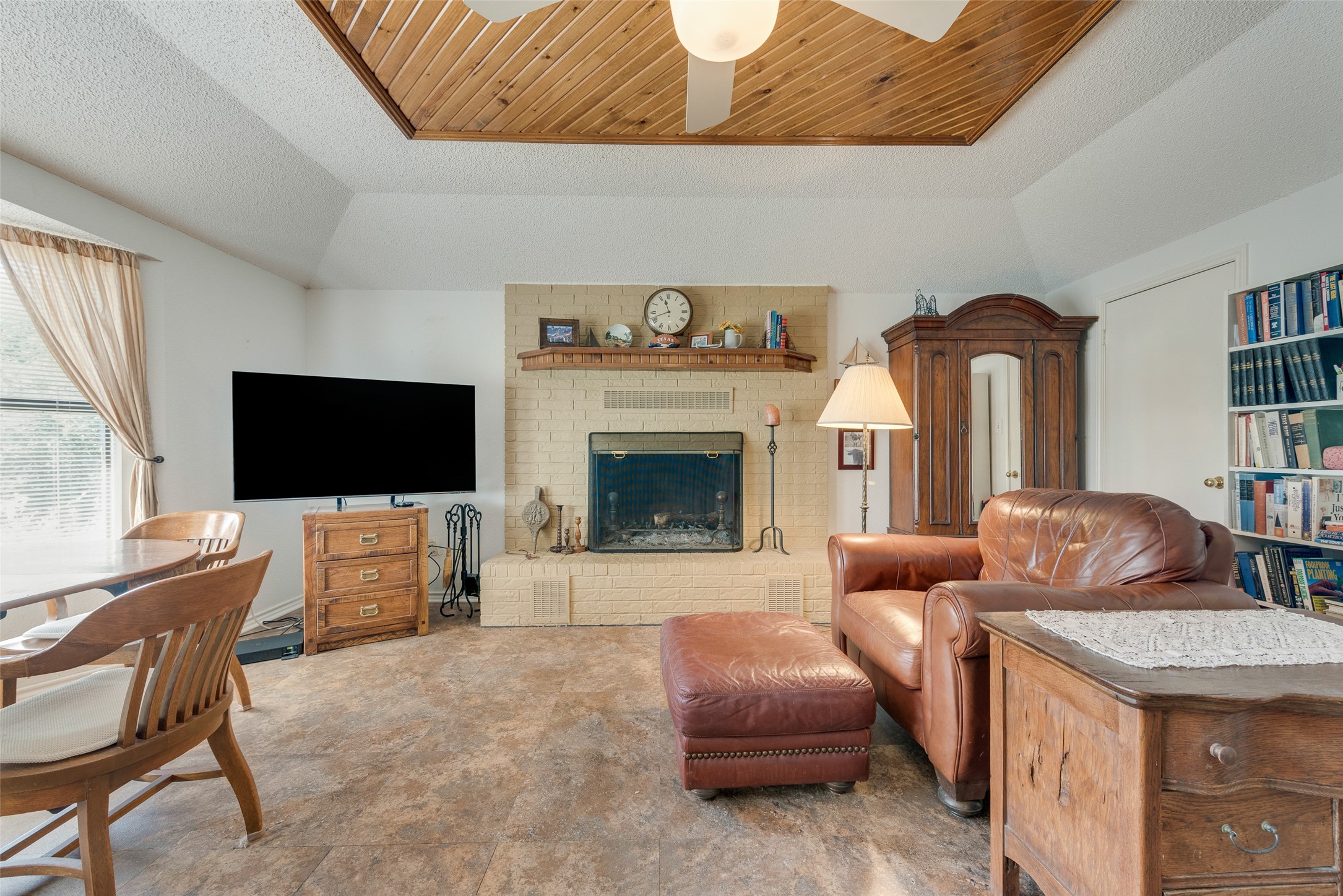 106 Rambling Trail Weatherford TX 76087