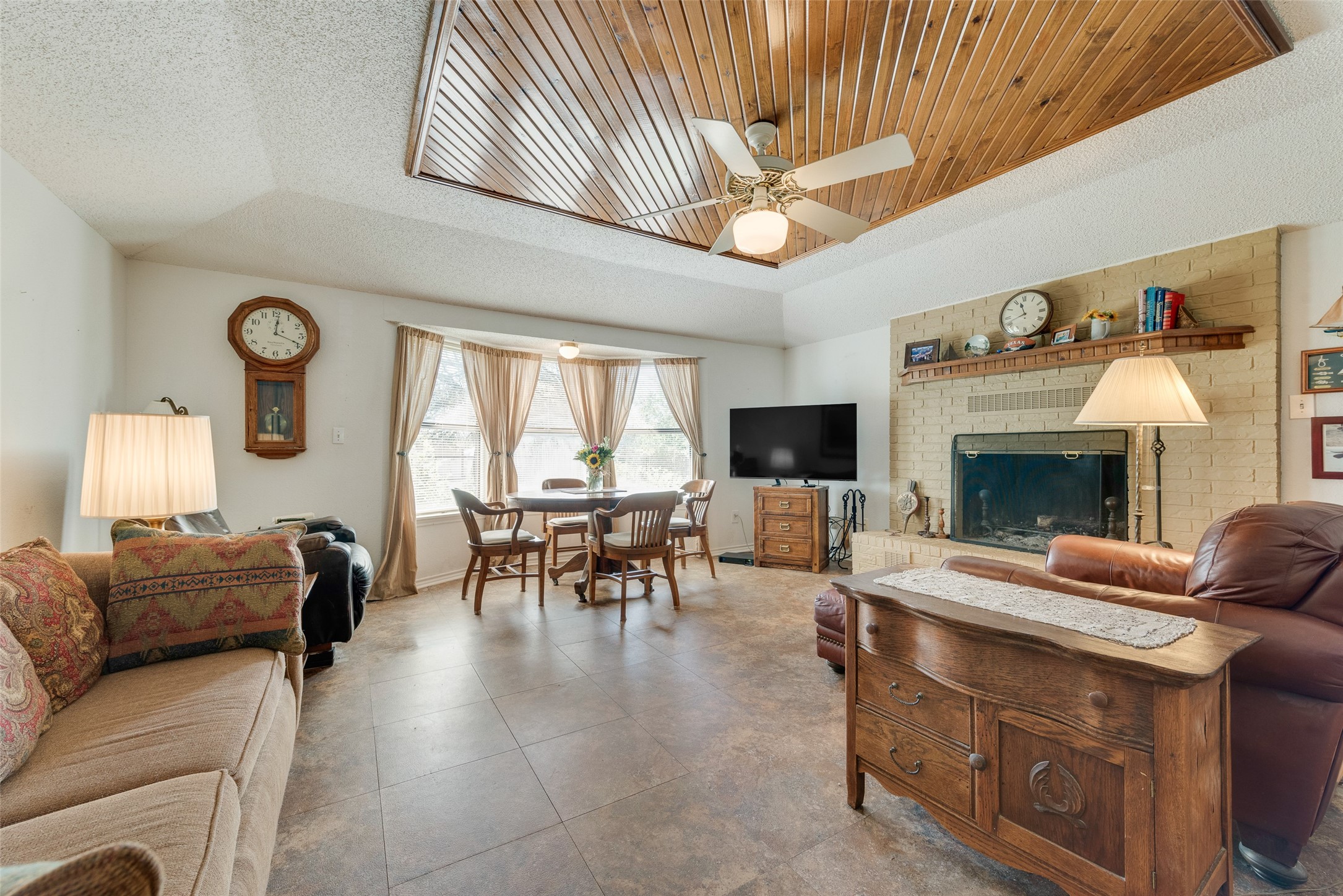 106 Rambling Trail Weatherford TX 76087