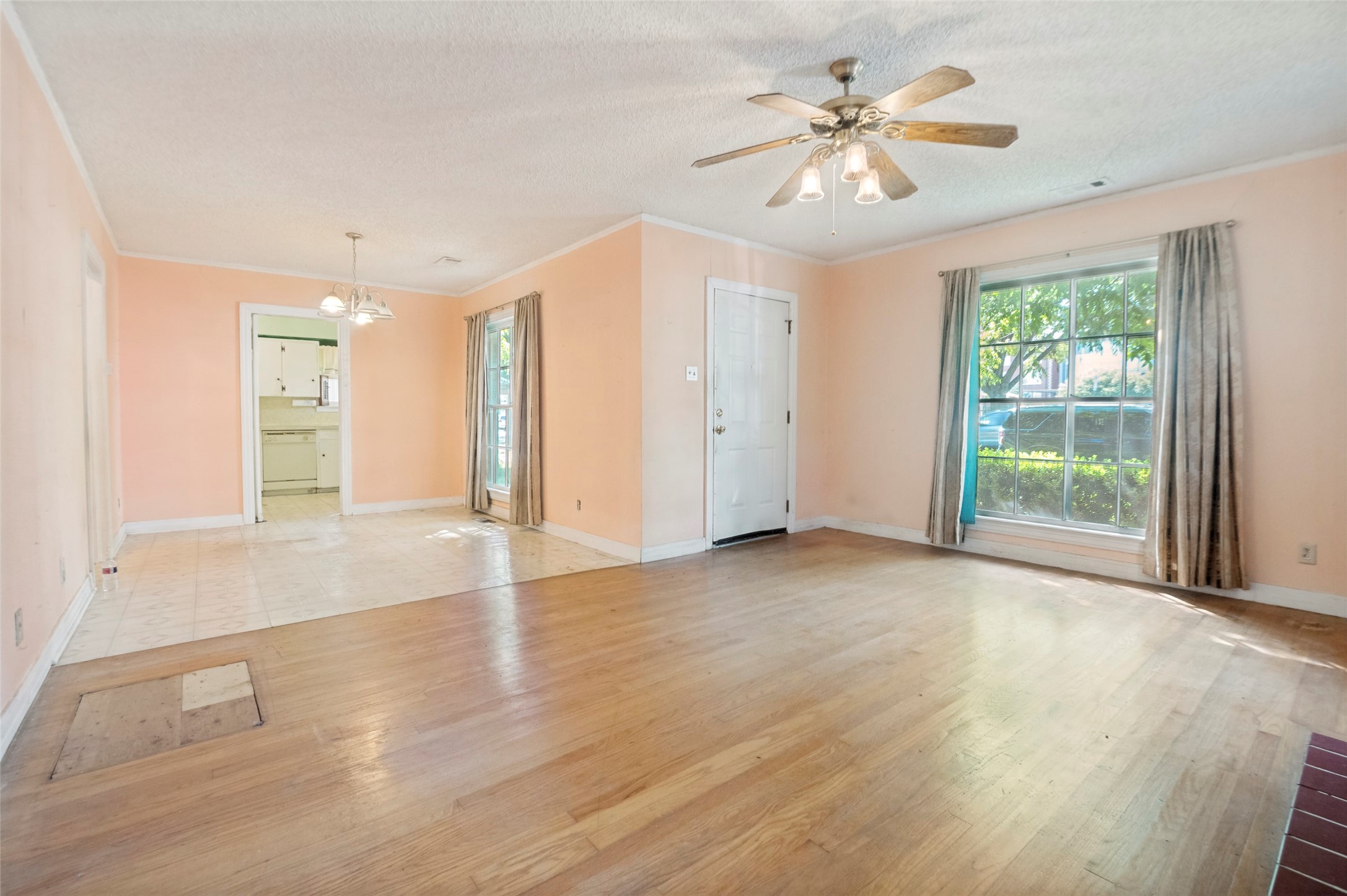 6322 Covington Lane Dallas TX 75214