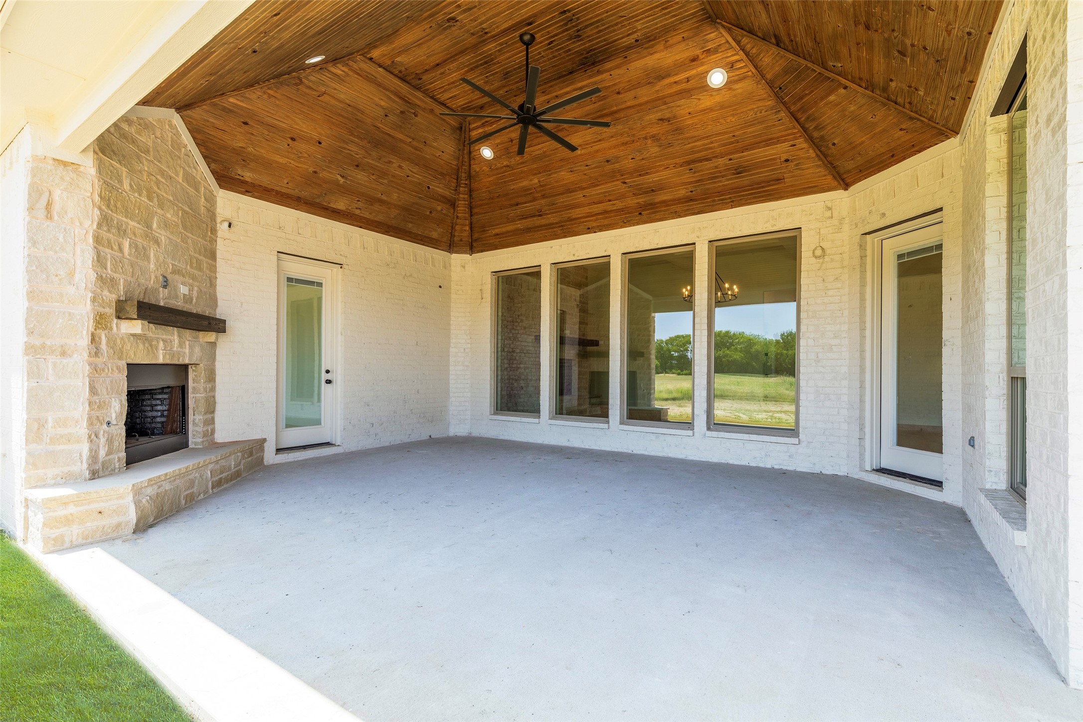 800 Vest Lane Pilot Point TX 76258