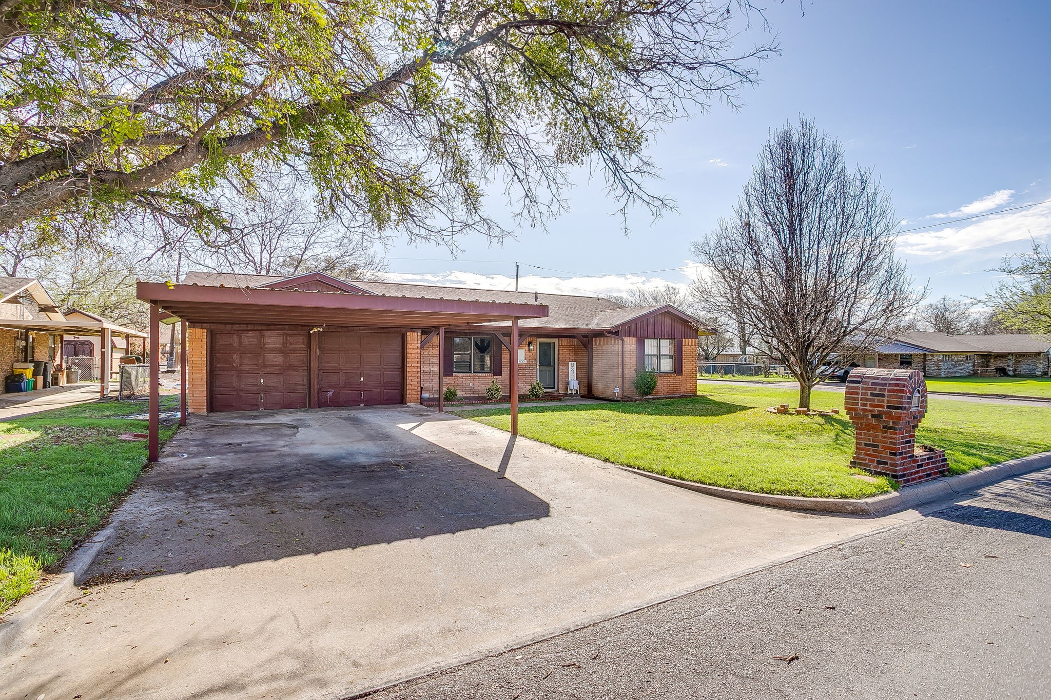 800 Brazos Drive Mineral Wells TX 76067