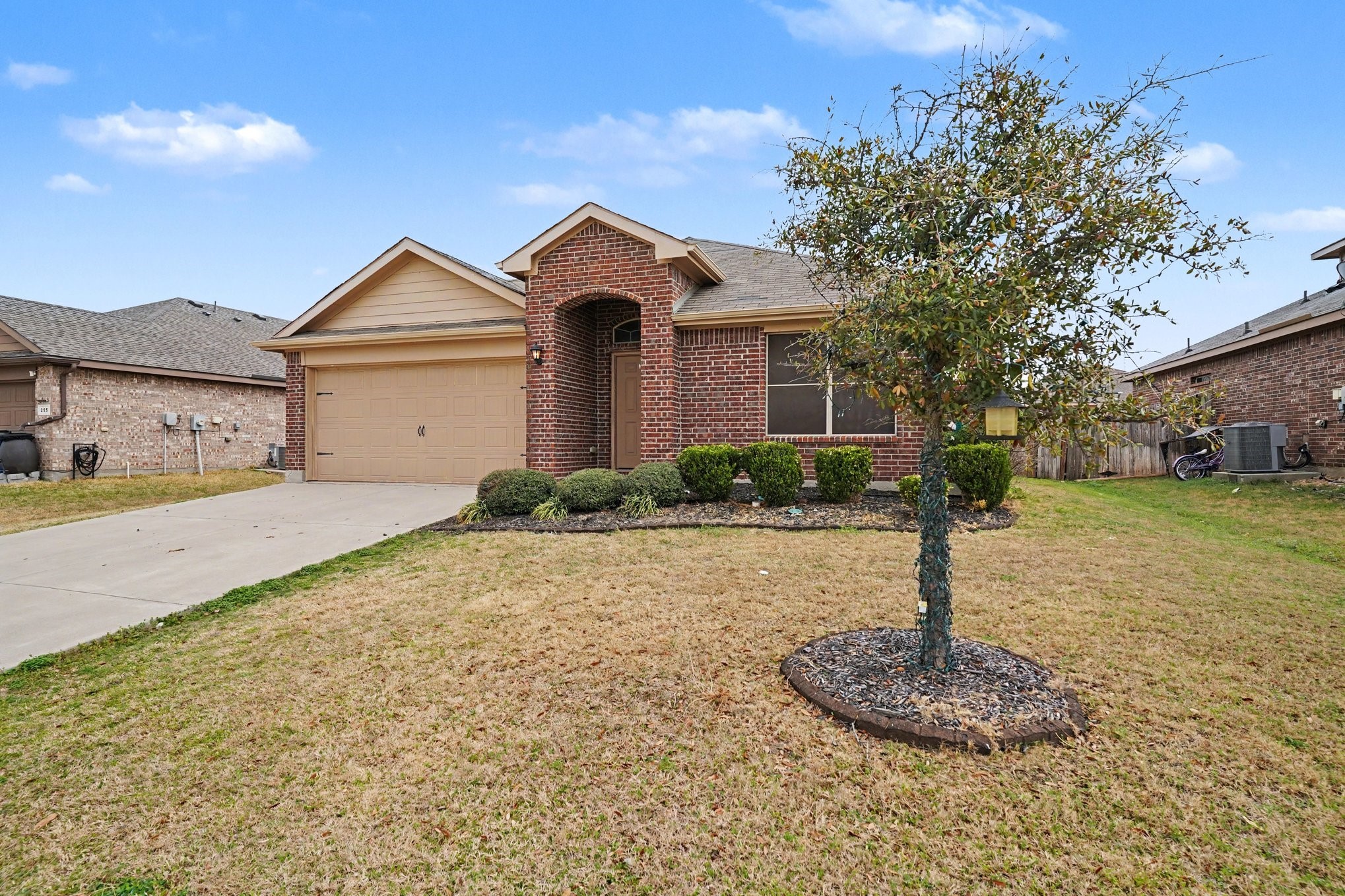 257 Meadowlands Drive Ponder TX 76259