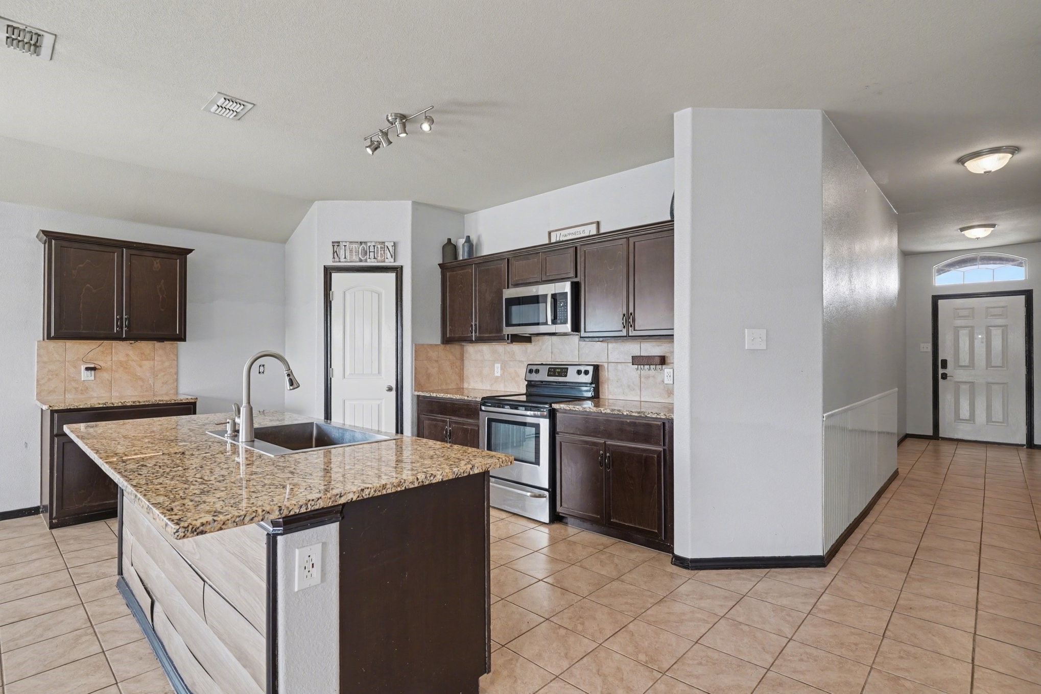 257 Meadowlands Drive Ponder TX 76259